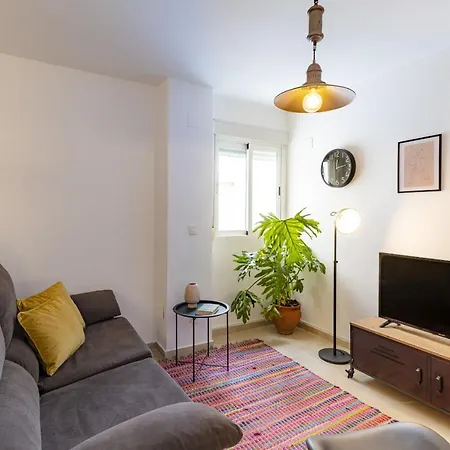 Mariana & Ganivet - Hostatel *