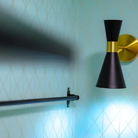 Mariana & Ganivet - Hostatel